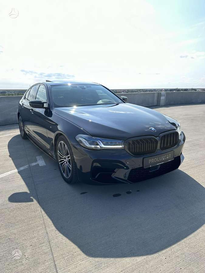 BMW 520, 2.0 l., saloon / sedan