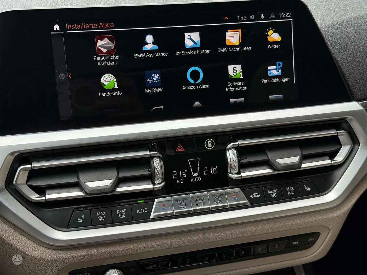 BMW 320, universalas