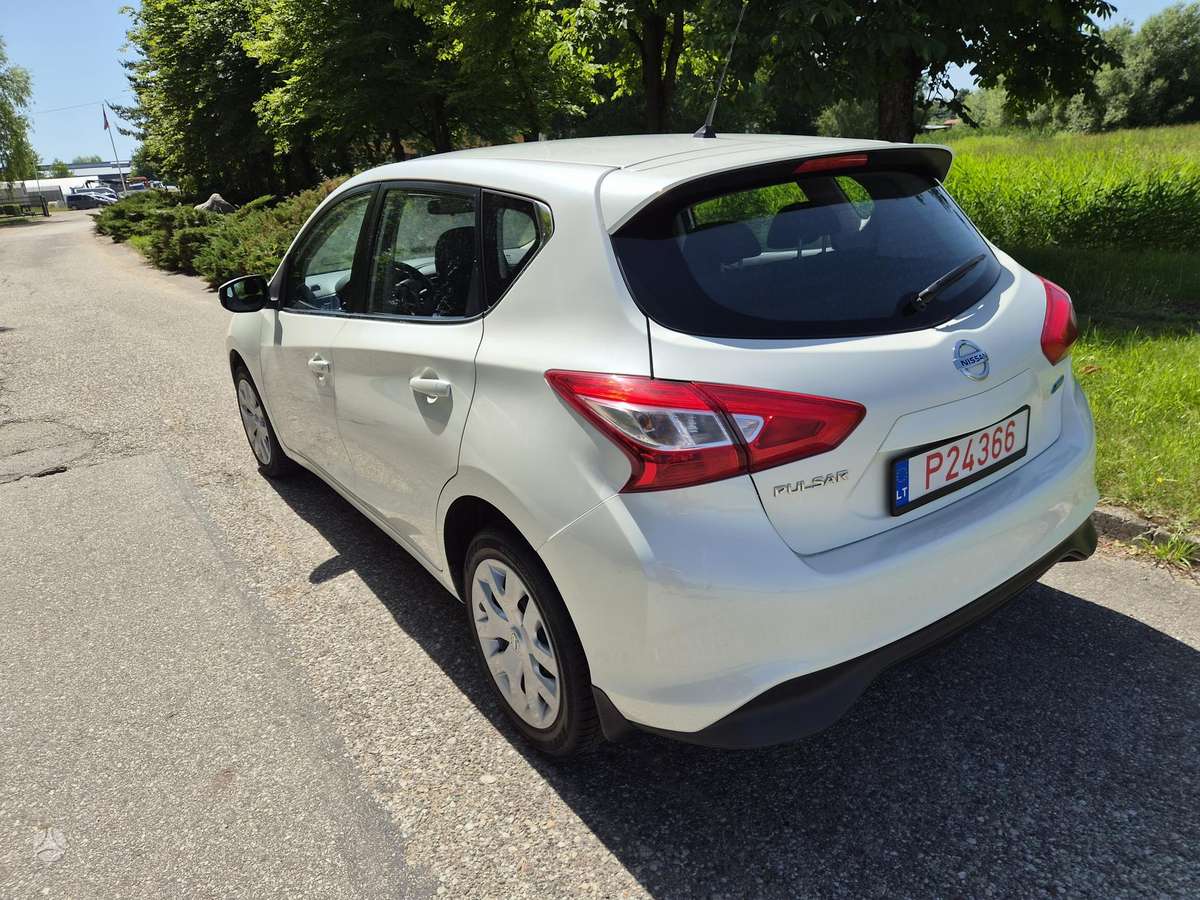 Nissan Pulsar, 1.5 l., hatchback