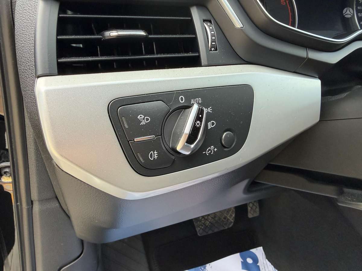 Audi A4, 2.0 l., sedanas