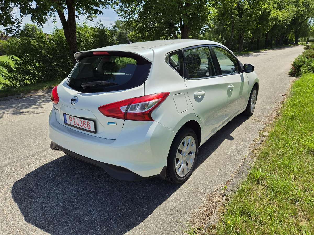 Nissan Pulsar, 1.5 l., hatchback