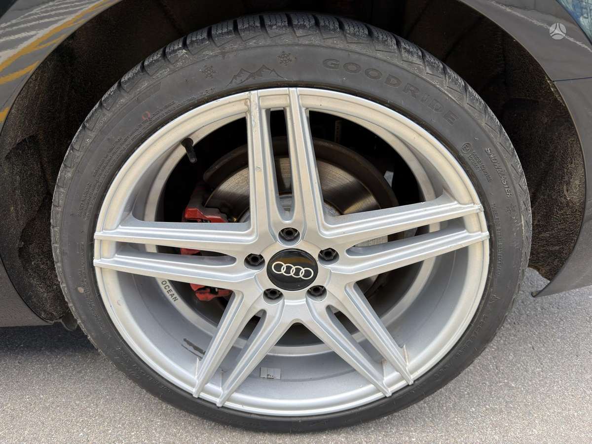 Audi A4, 2.0 l., sedanas
