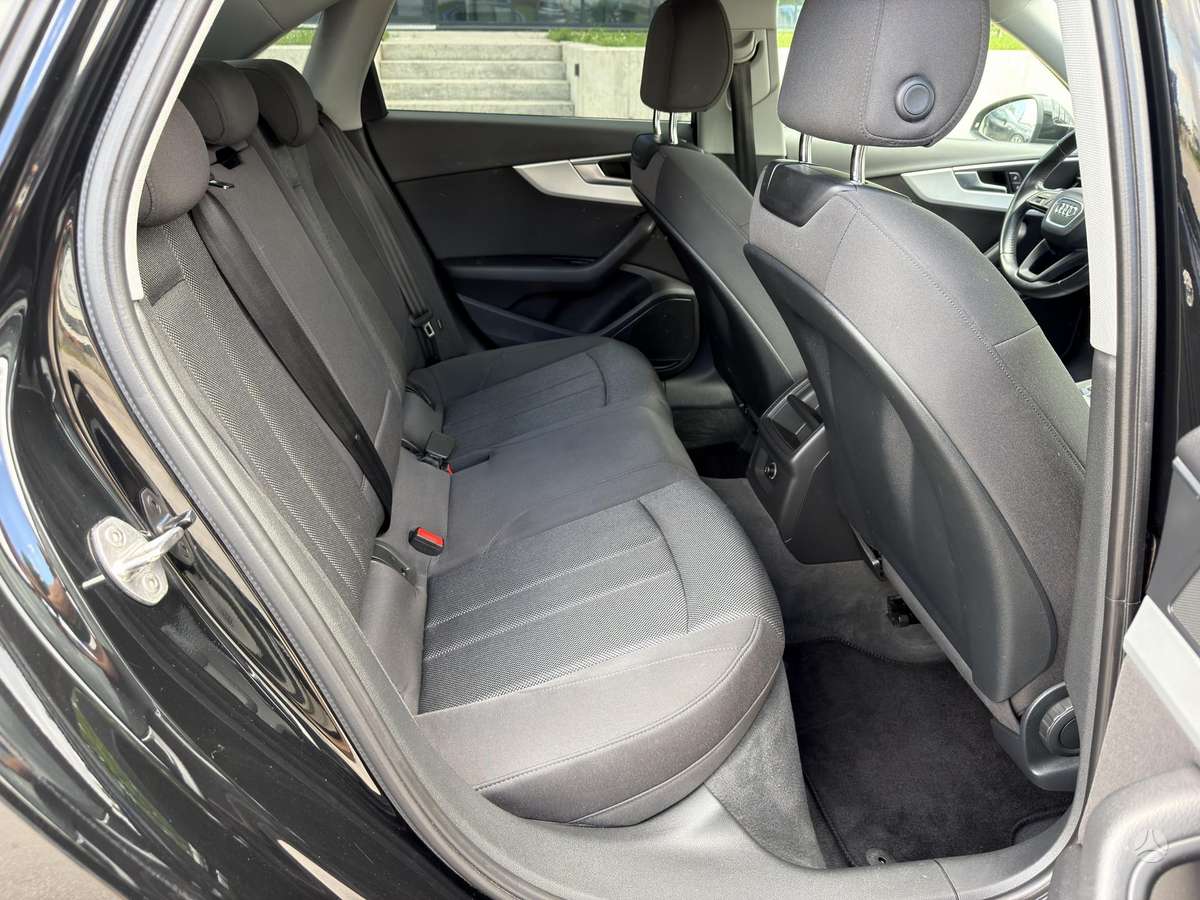 Audi A4, 2.0 l., sedanas