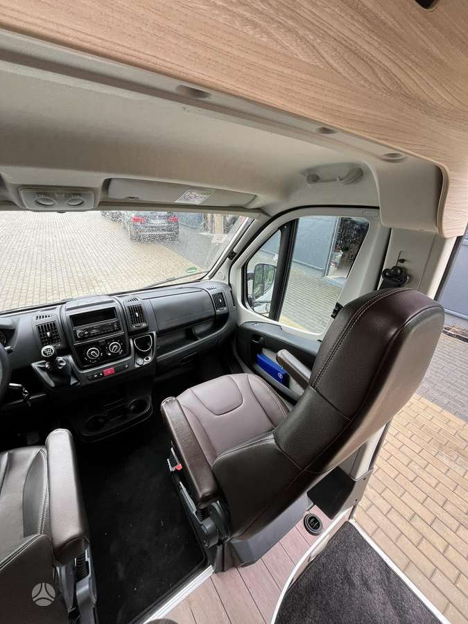 Weinsberg Carabus 600, campers