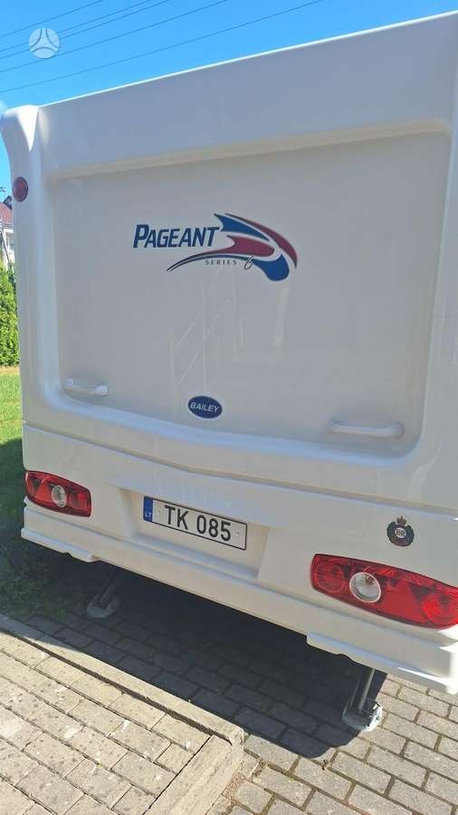 BAILEY Monarch 6S, prikabinami nameliai