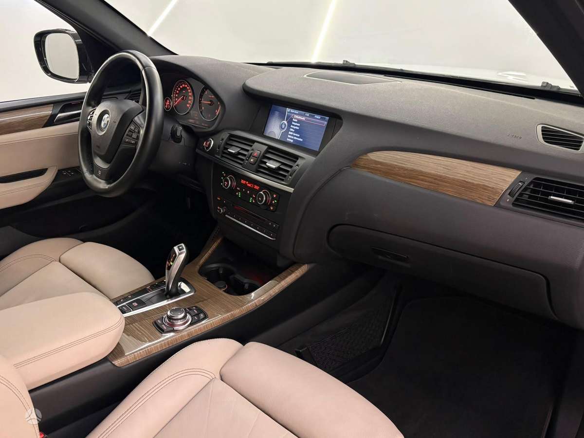 BMW X3, 2.0 l., off-road / crossover