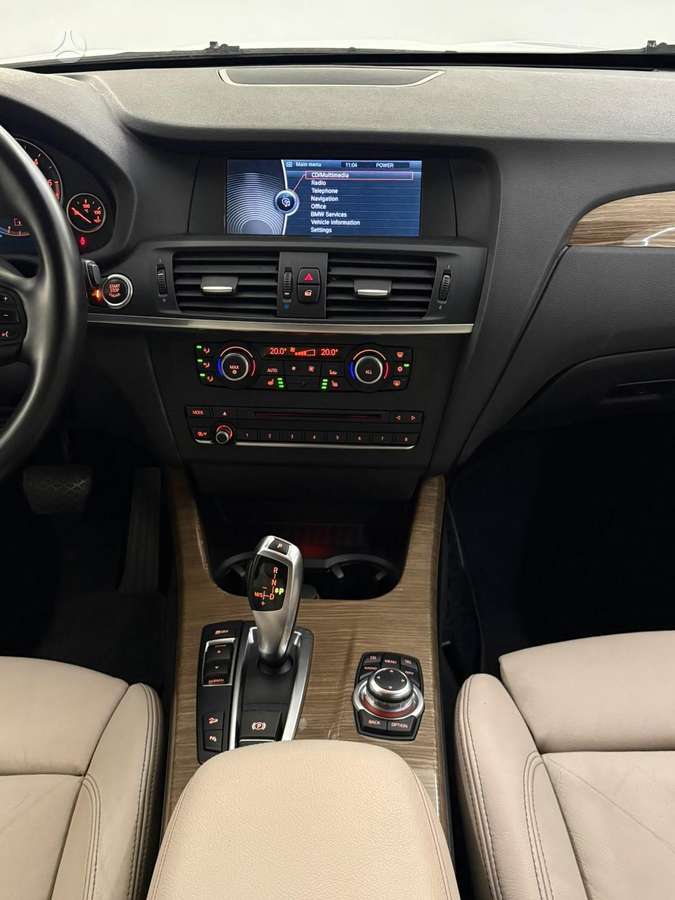 BMW X3, 2.0 l., off-road / crossover