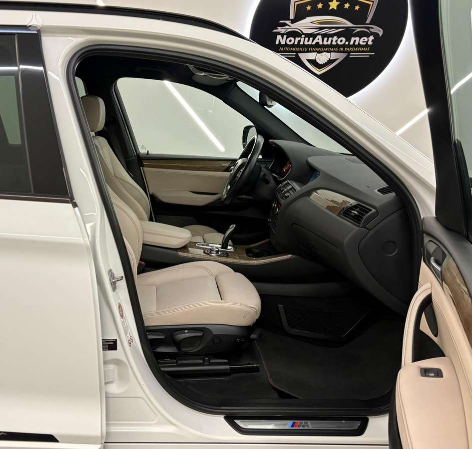 BMW X3, 2.0 l., off-road / crossover