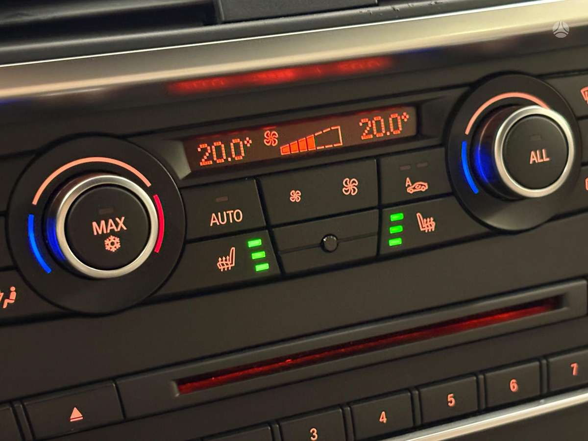 BMW X3, 2.0 l., off-road / crossover