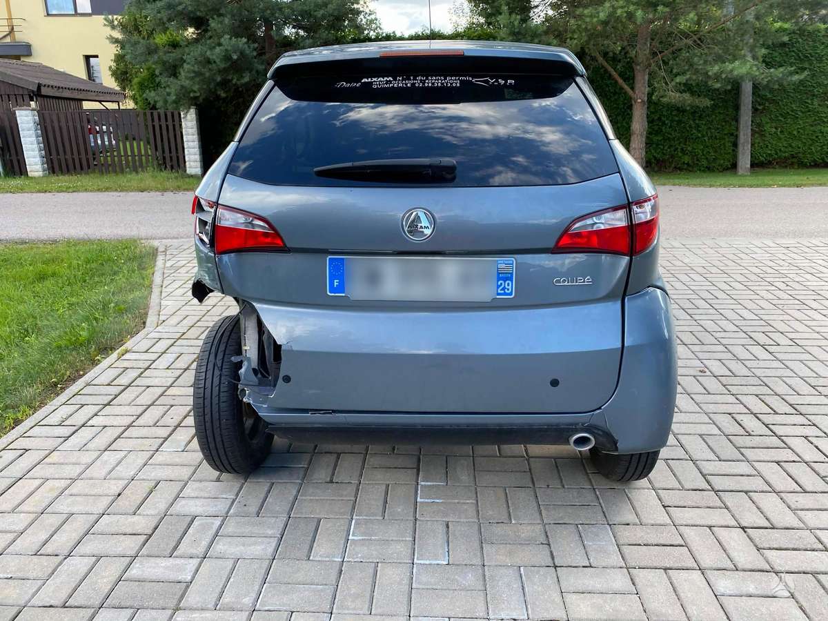 Aixam COUPE, hečbekas