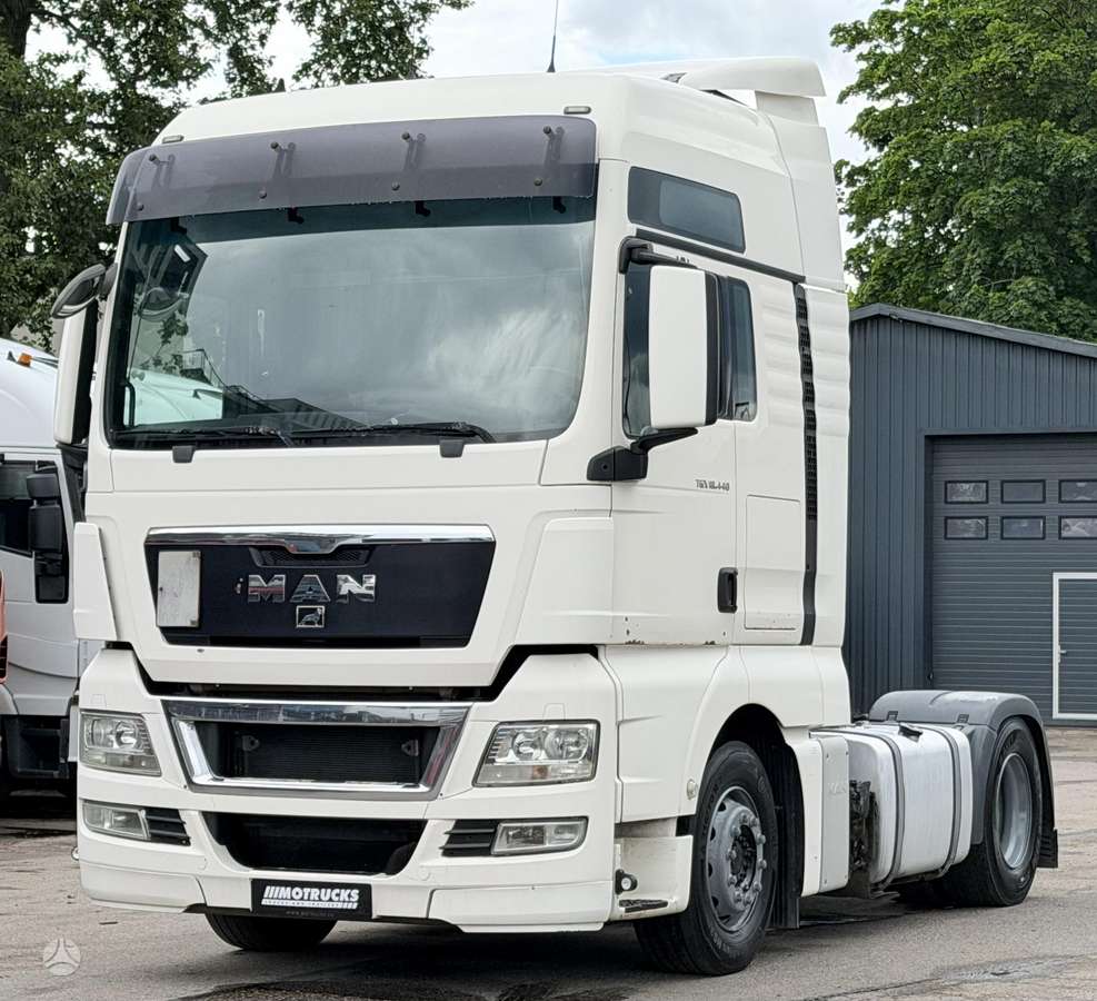 MAN TGX 18.440, double sleeper
