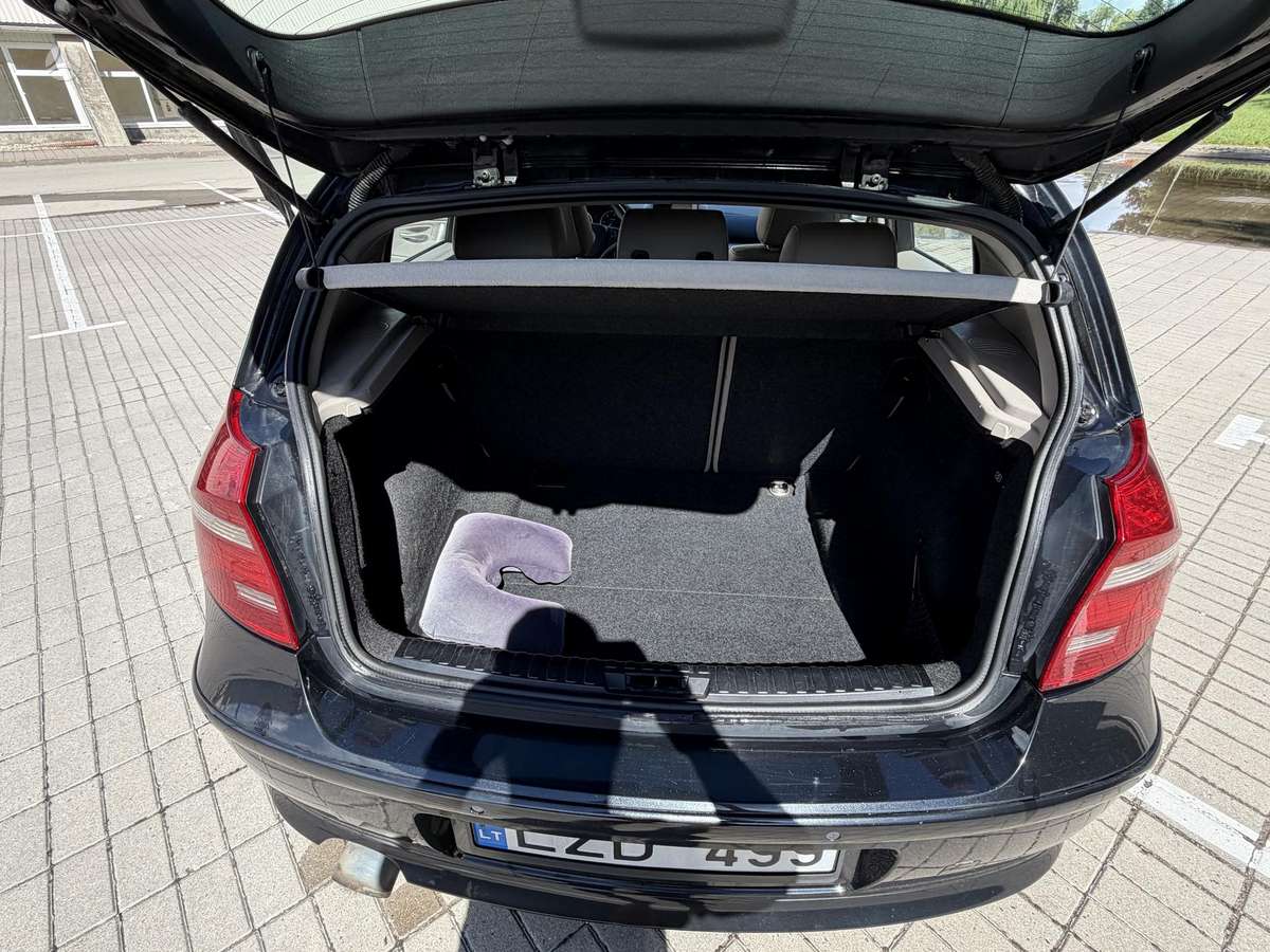 BMW 118, 2.0 l., hatchback