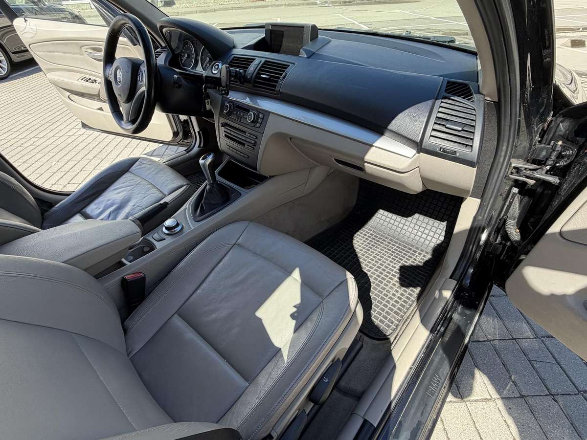 BMW 118, 2.0 l., hatchback