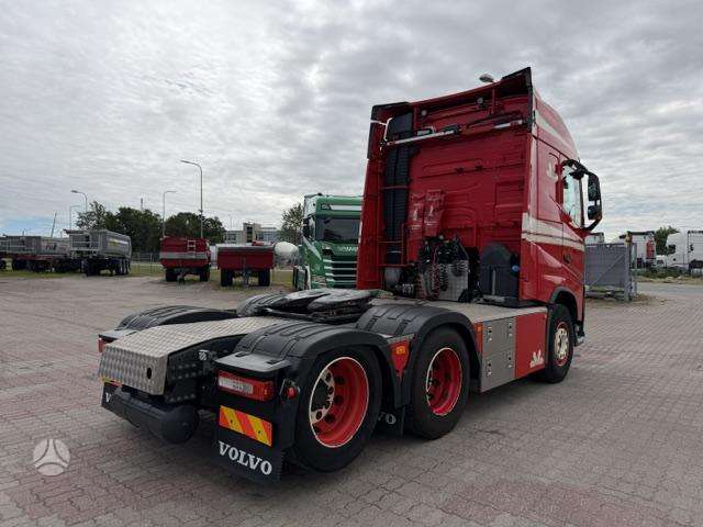 Volvo FH500, double sleeper