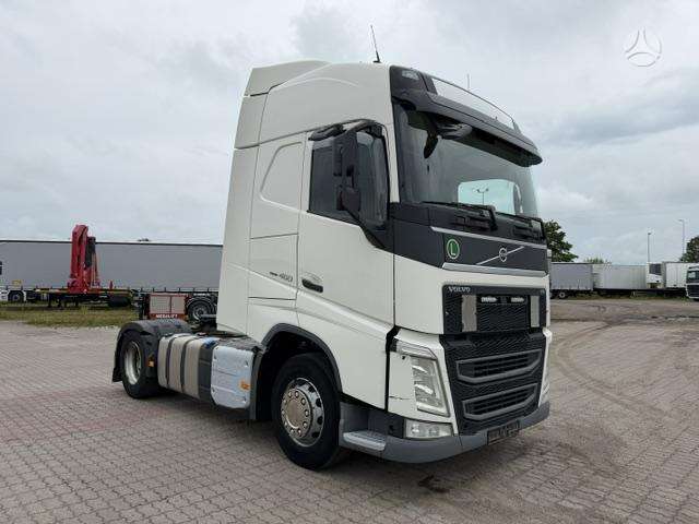 Volvo FH460, double sleeper