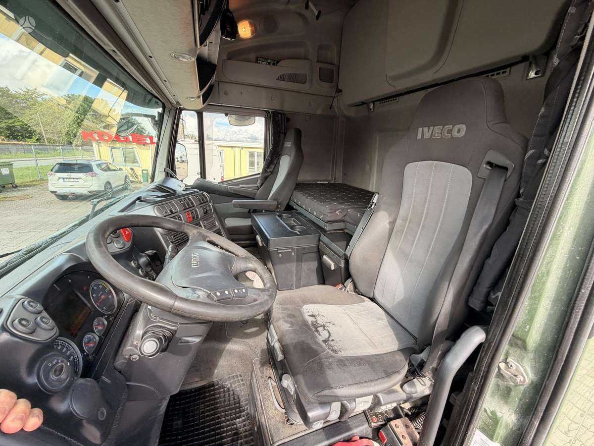 Iveco Stralis, double sleeper