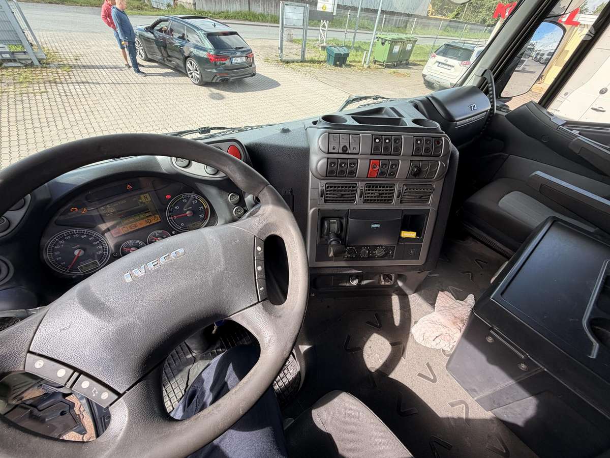 Iveco Stralis, double sleeper