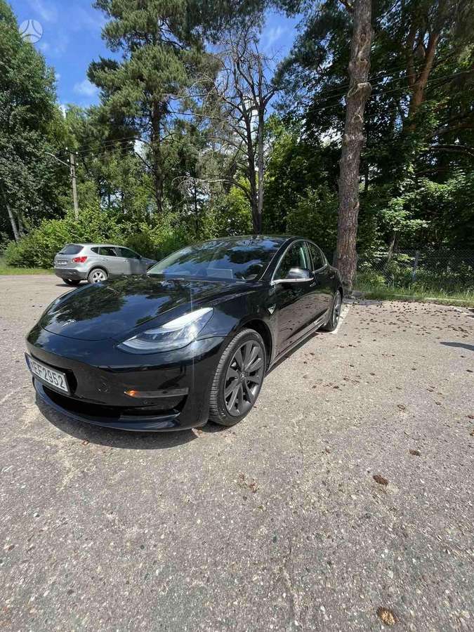 Tesla Model 3, 81 kWh, saloon / sedan
