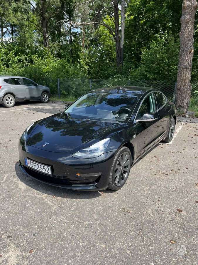 Tesla Model 3, 81 kWh, saloon / sedan