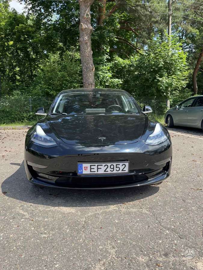 Tesla Model 3, 81 kWh, saloon / sedan