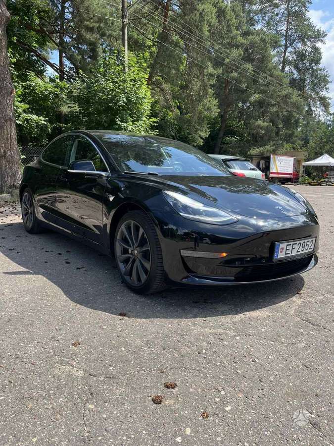 Tesla Model 3, 81 kWh, saloon / sedan