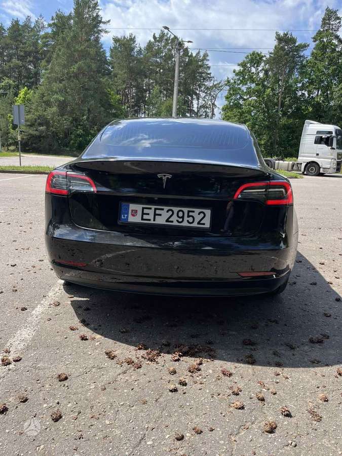 Tesla Model 3, 81 kWh, saloon / sedan