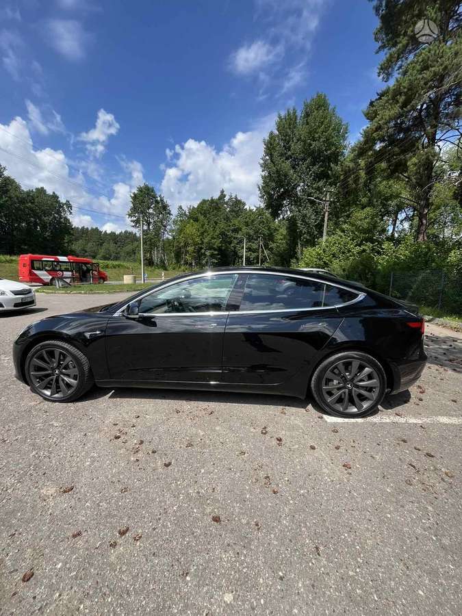 Tesla Model 3, 81 кВт·ч, Седан