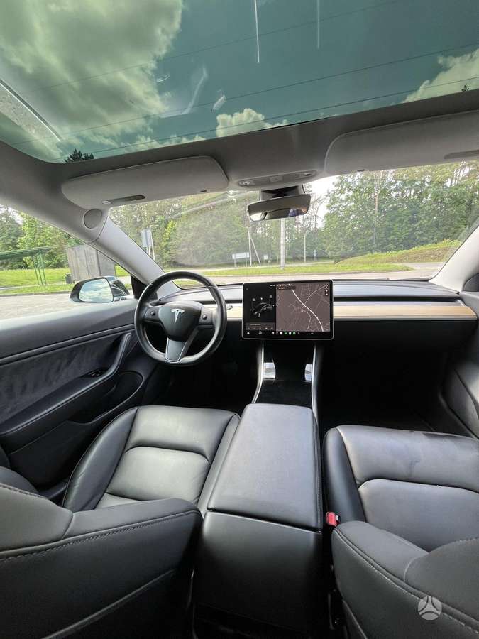 Tesla Model 3, 81 kWh, saloon / sedan