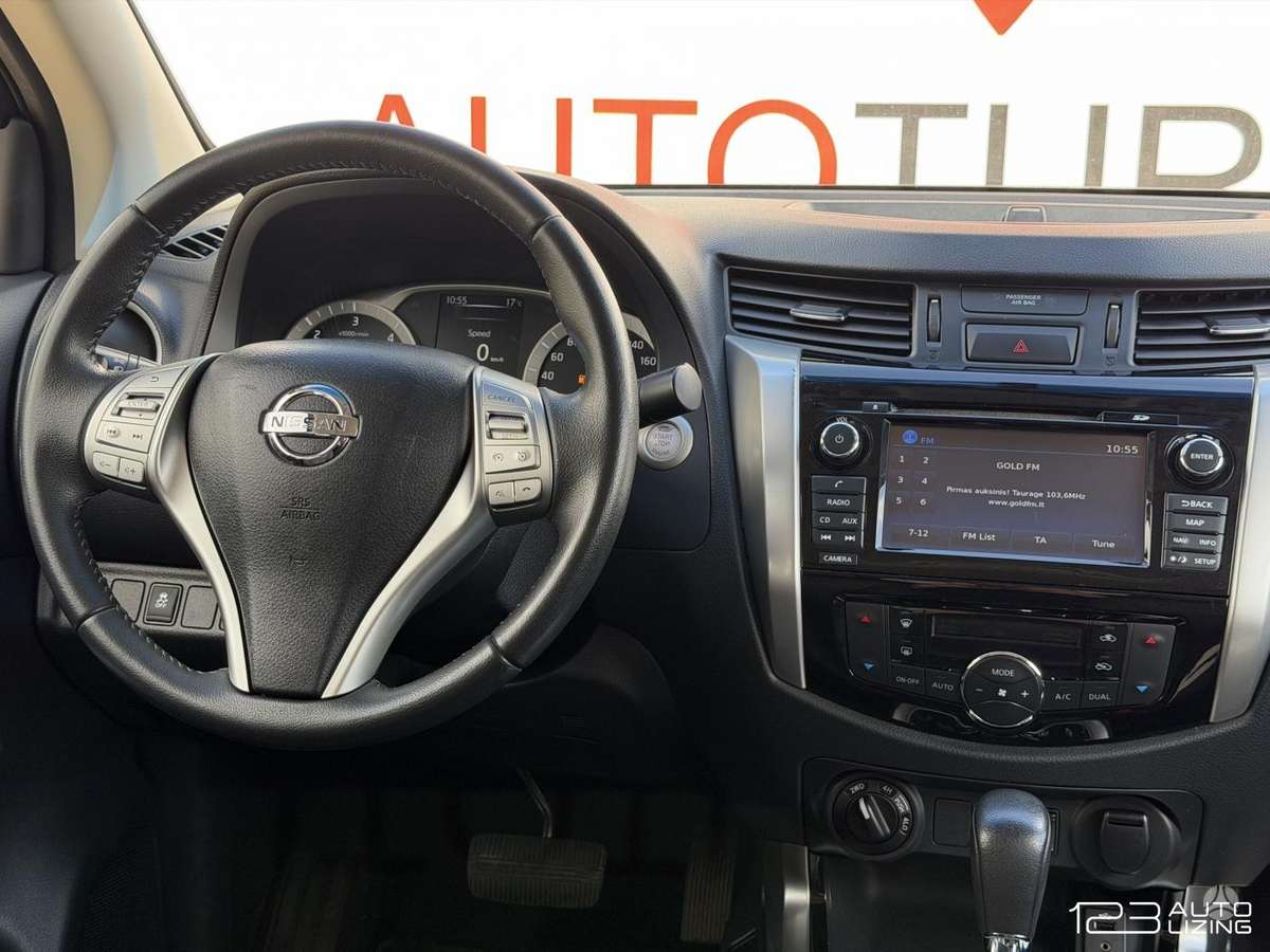 Nissan Navara, 2.3 l., Пикап