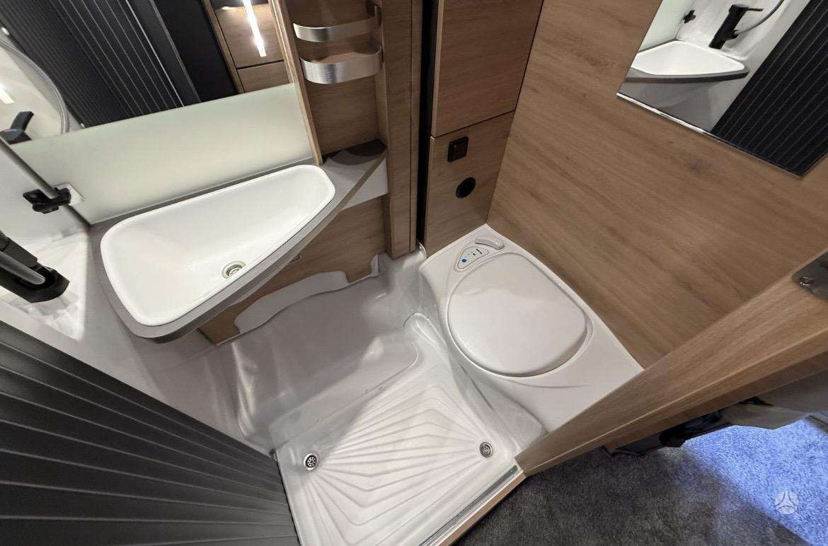Knaus L!VE WAVE 650 MEG BLACK SELECT, campers