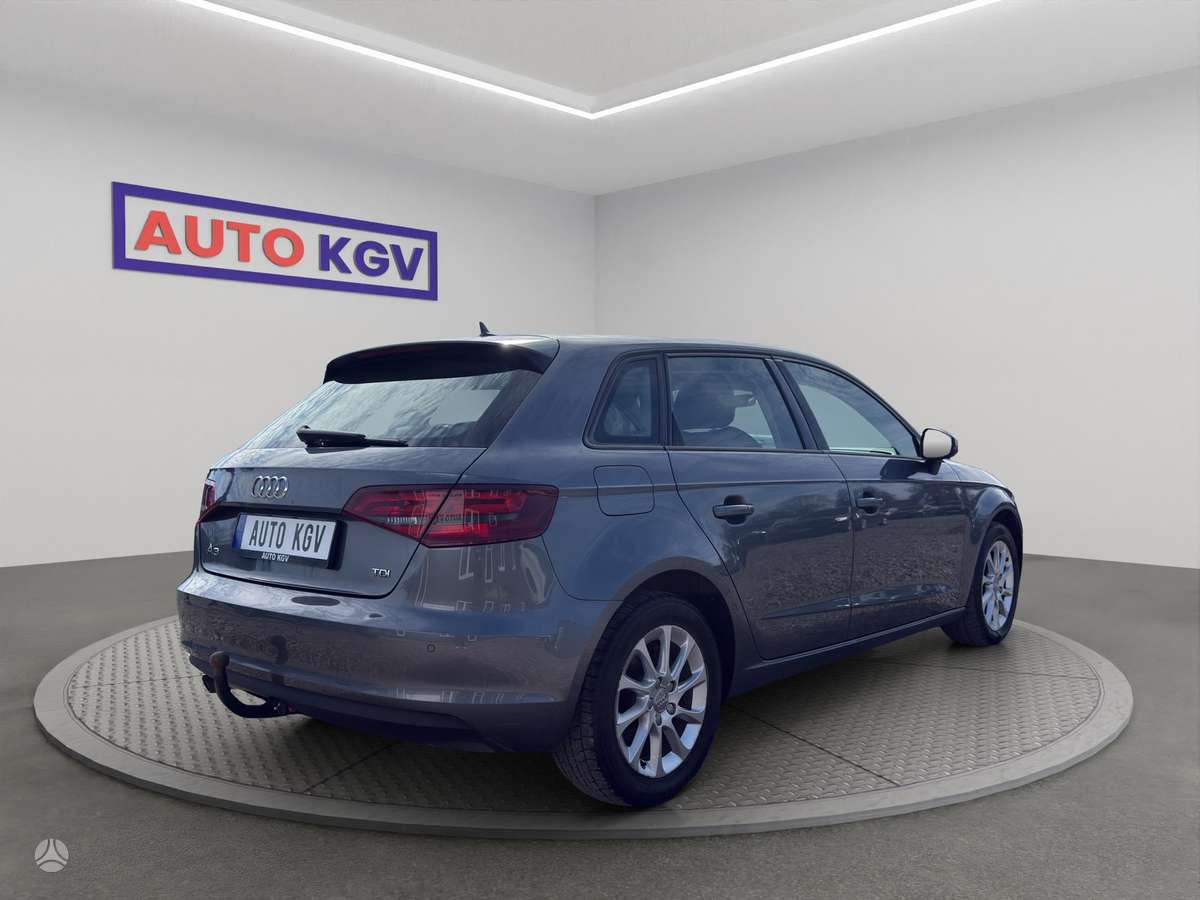 Audi A3, 1.6 l., hatchback