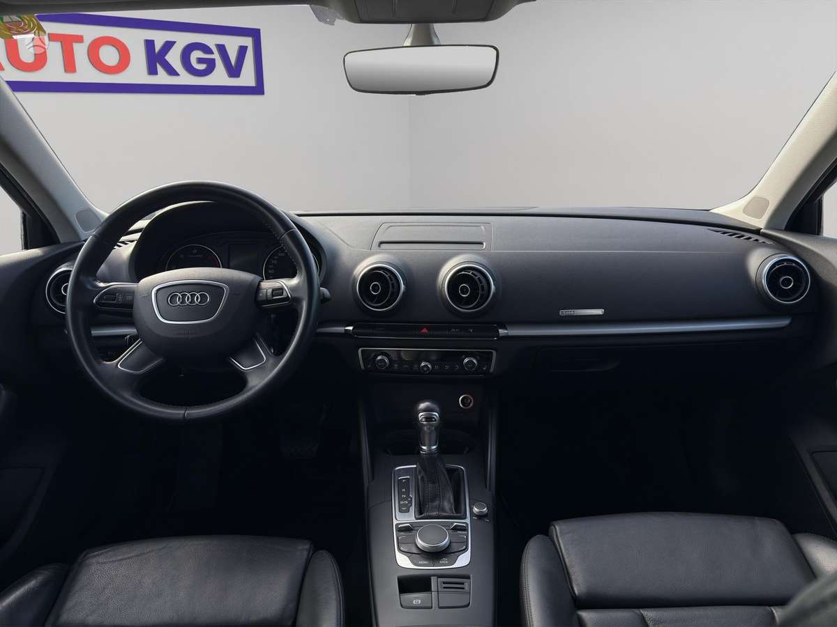 Audi A3, 1.6 l., Хэтчбек