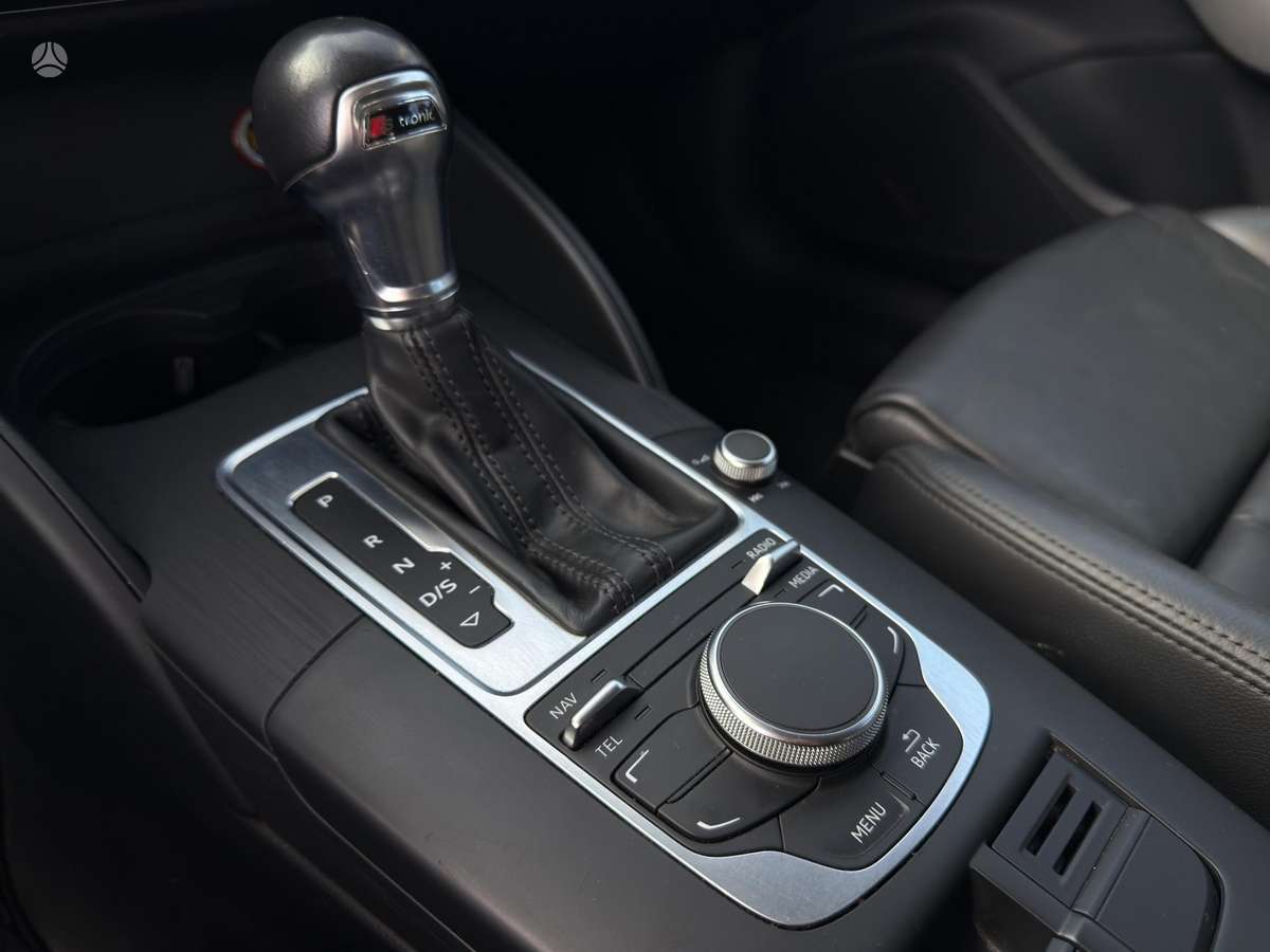 Audi A3, 1.6 l., Хэтчбек