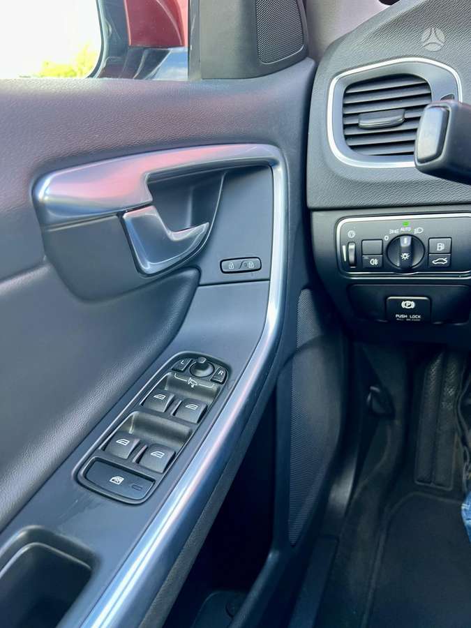 Volvo V60, 2.4 l., Универсал