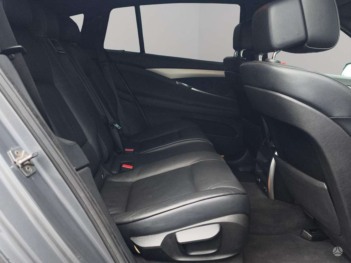 BMW 530, 3.0 l., hatchback