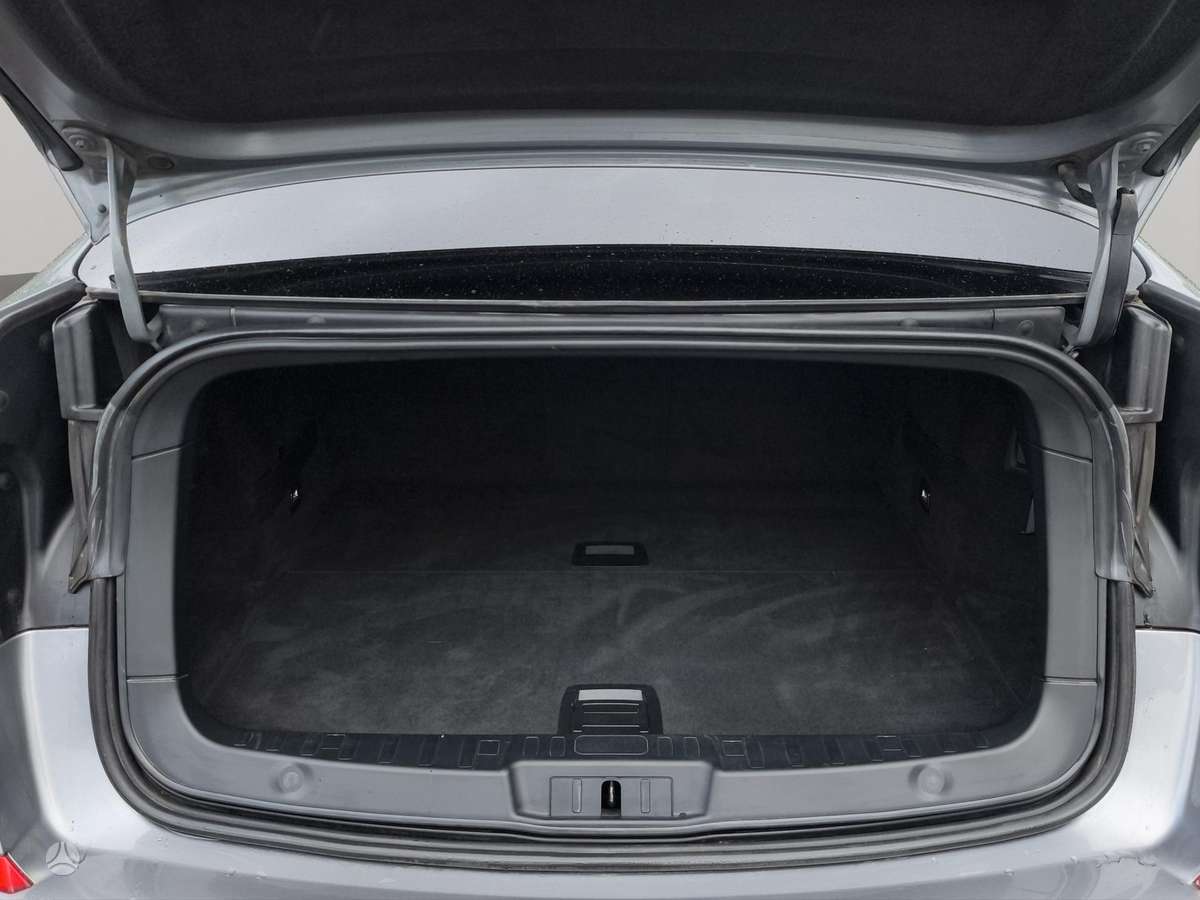 BMW 530, 3.0 l., hatchback