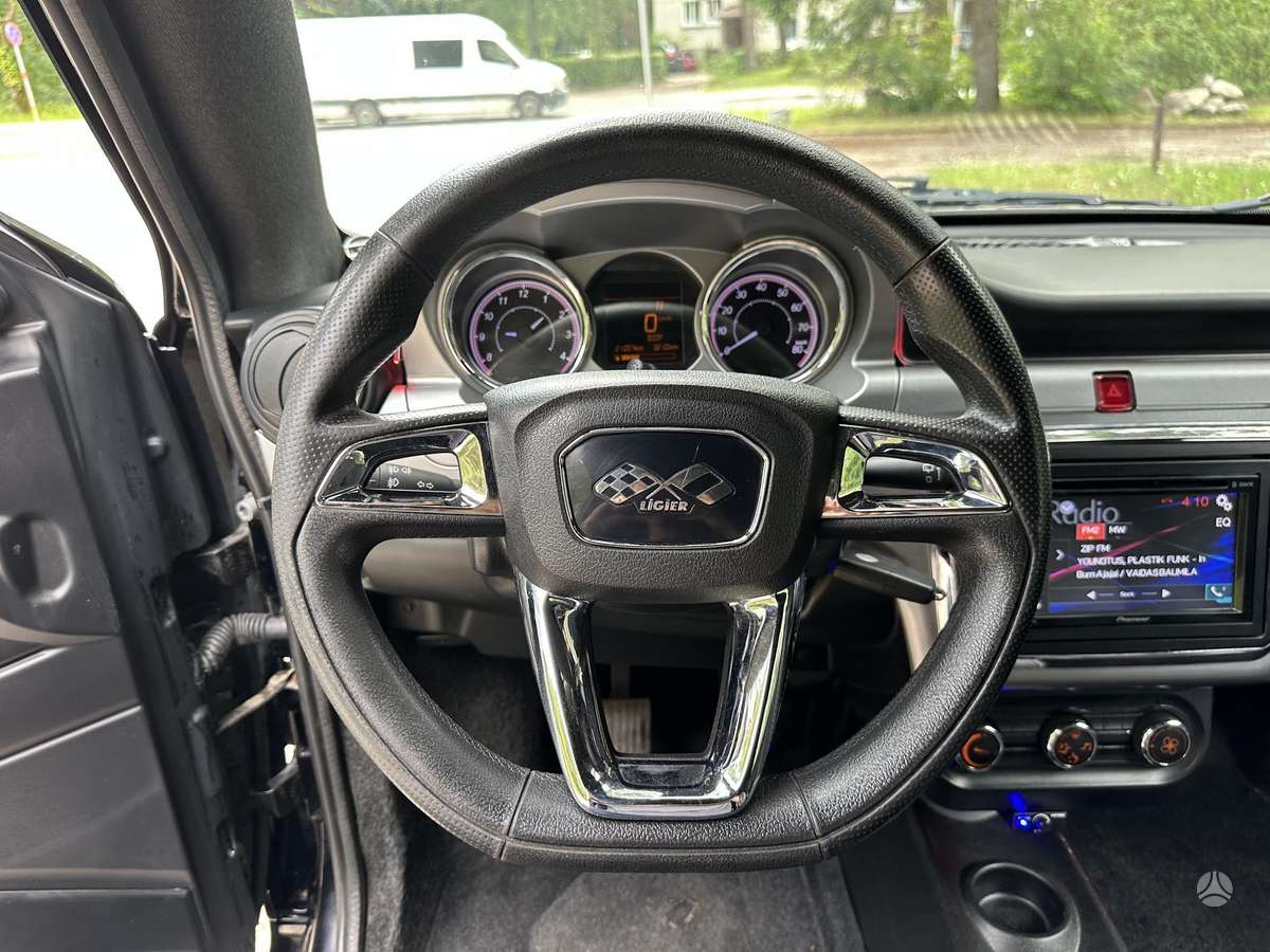Ligier JS50, 0.5 l., hatchback