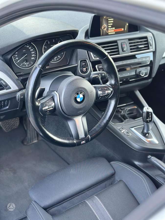 BMW 116, 1.6 l., hatchback