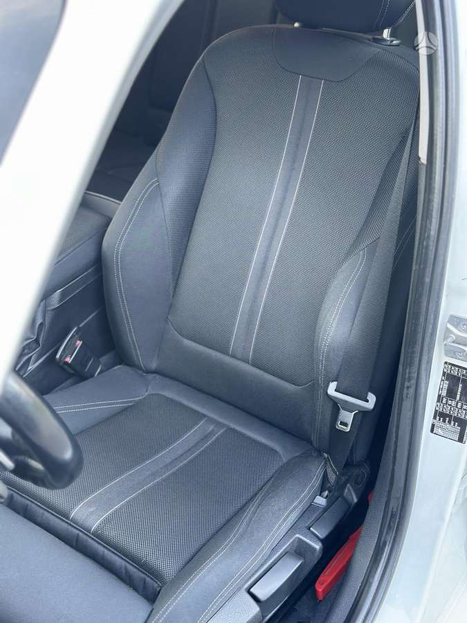 BMW 116, 1.6 l., hatchback