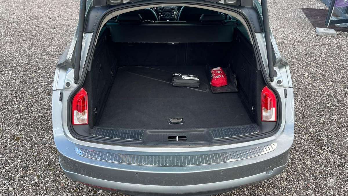 Opel Insignia, 2.0 l., Универсал