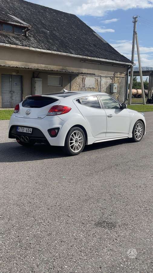 Hyundai Veloster, 1.6 l., hatchback