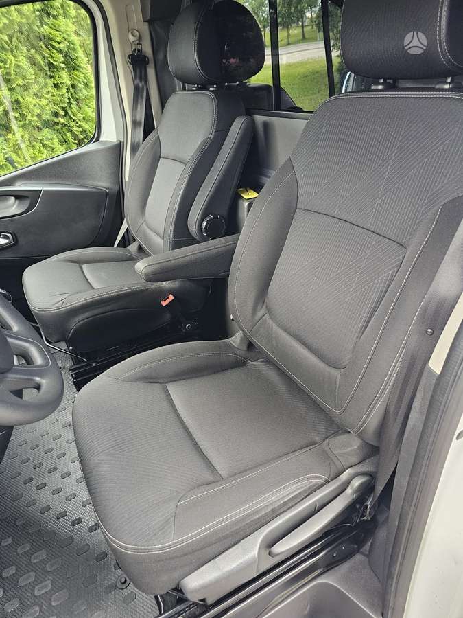 Renault Trafic - 12