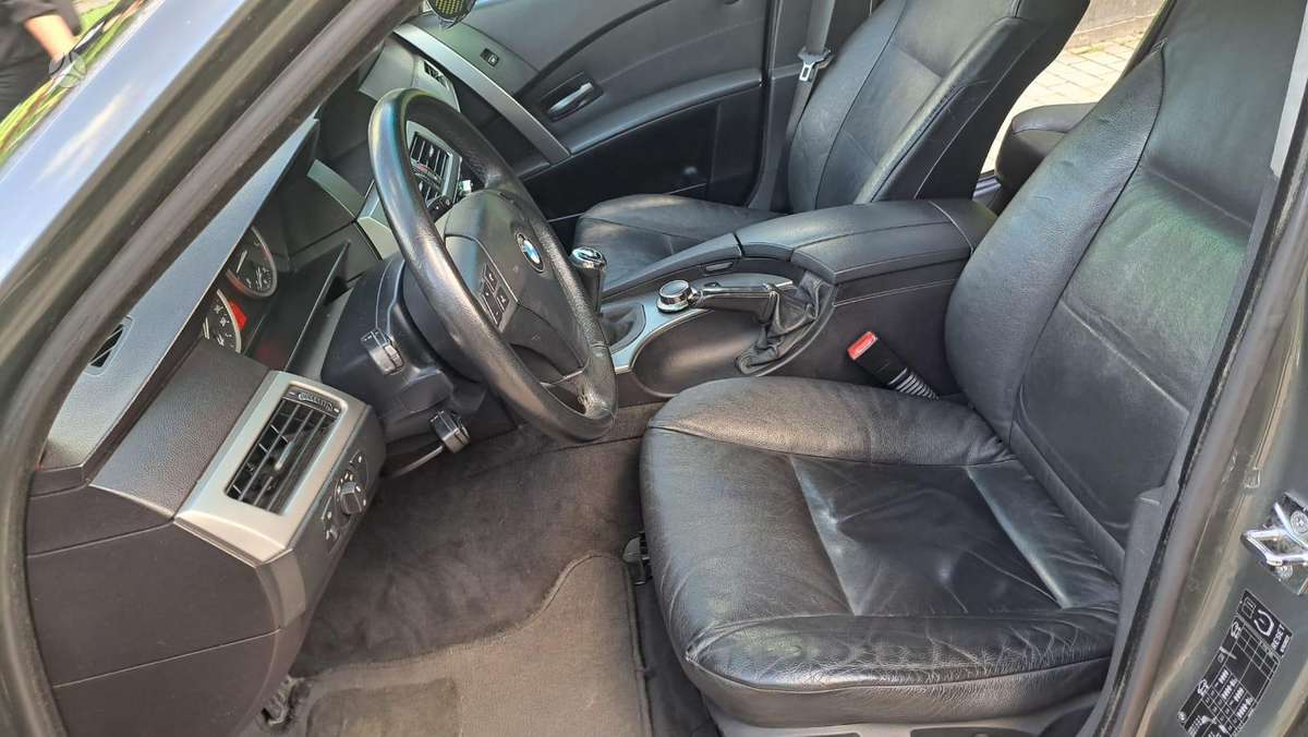 BMW 525, 2.5 l., Универсал