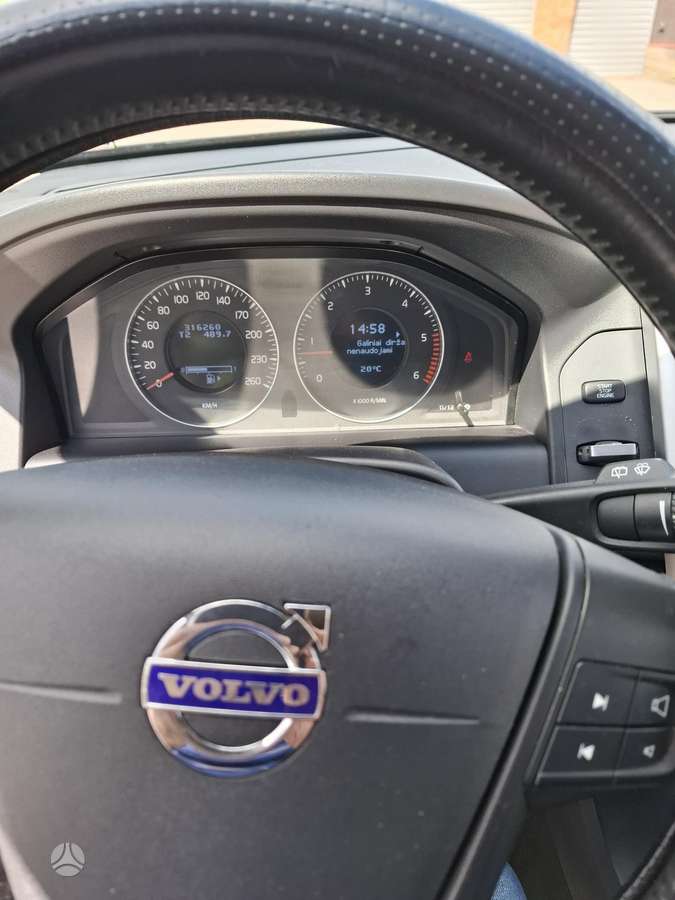 Volvo XC60 - 8