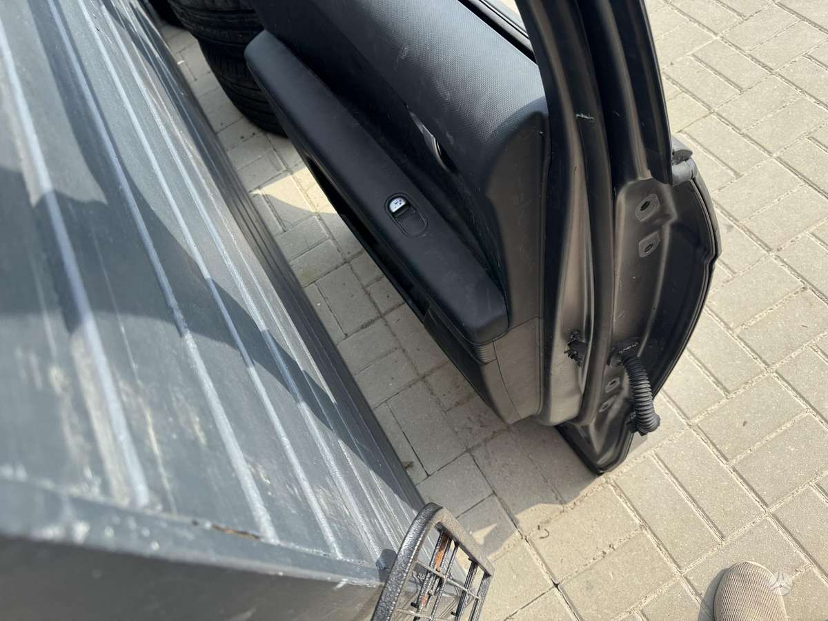 Hyundai IONIQ 5 двери
