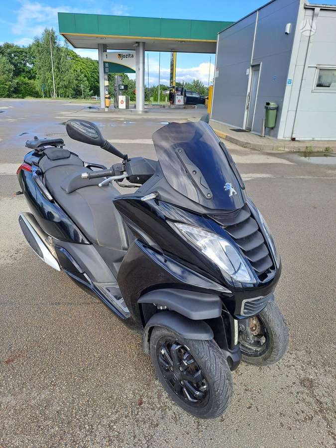 Peugeot Metropolis 400cc, trikes