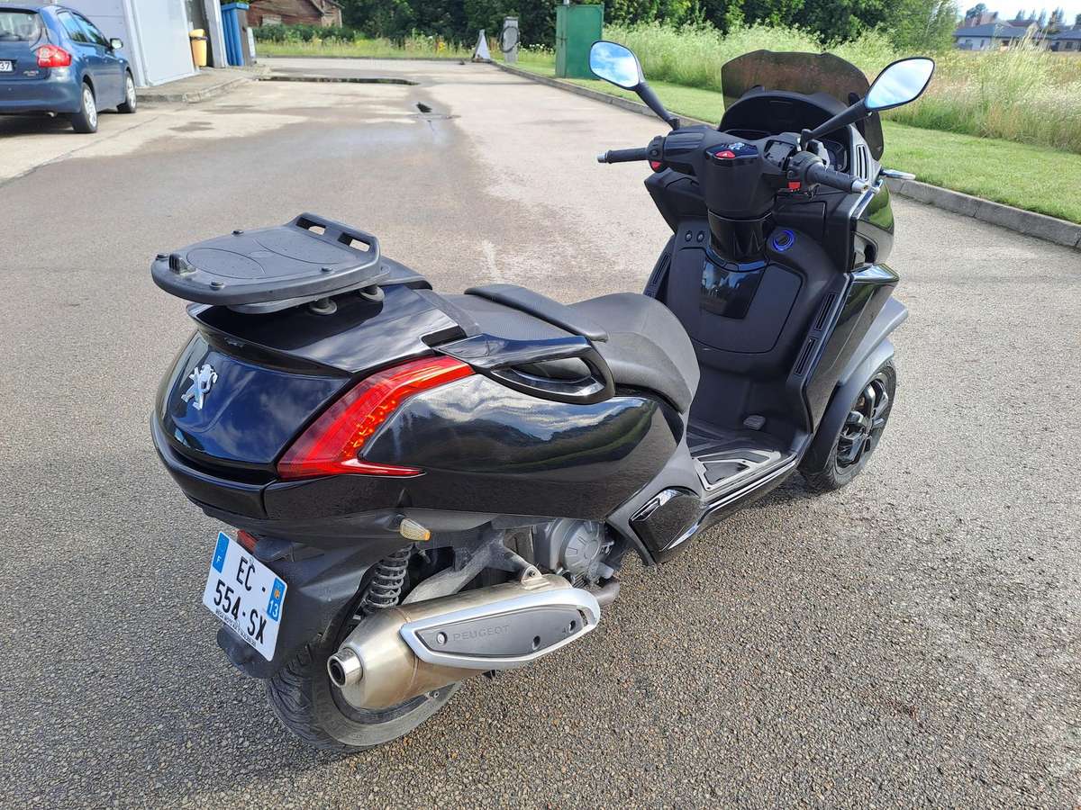 Peugeot Metropolis 400cc, trikes