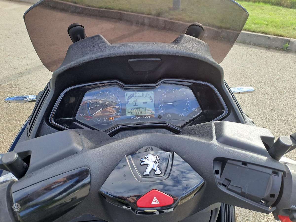Peugeot Metropolis 400cc, trikes