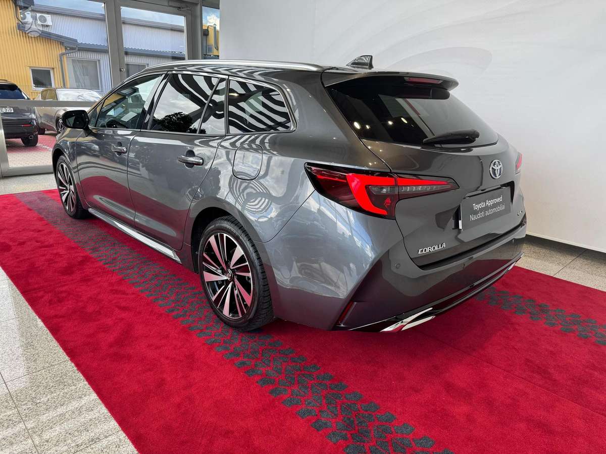 Toyota Corolla - 4