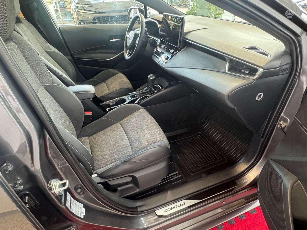 Toyota Corolla - 10